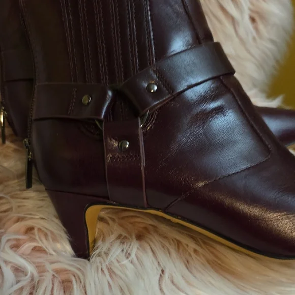 Vince Camuto Brown Ankle Boots with Buckle Straps - Picture 3 of 16